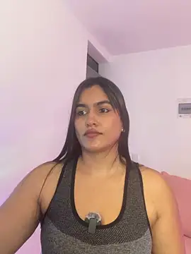 Snapshot of isabella_aristi03 chatting on 05/10/26, 04:06 isabella aristi03 online show from 05/10/26, 04:06