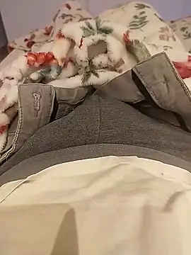 Snapshot of ptrz990 chatting on 10/29/25, 02:19 ptrz990 online show from 10/29/25, 02:19