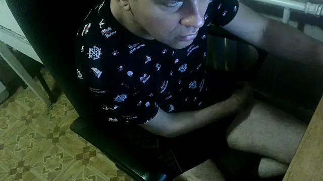 Snapshot of AlDON59 chatting on 12/22/24, 04:38 AlDON59 online show from 12/22/24, 04:38