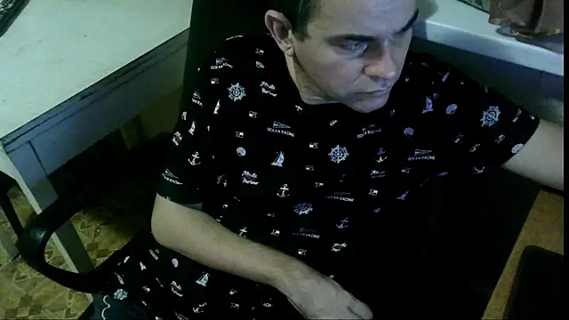 Snapshot of AlDON59 chatting on 01/10/25, 06:06 AlDON59 online show from 01/10/25, 06:06