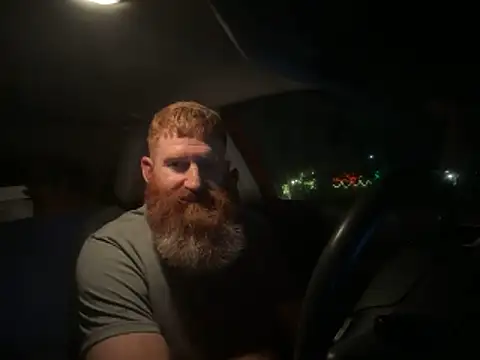 Snapshot of Redfurr69 chatting on 12/13/24, 02:27 Redfurr69 online show from 12/13/24, 02:27