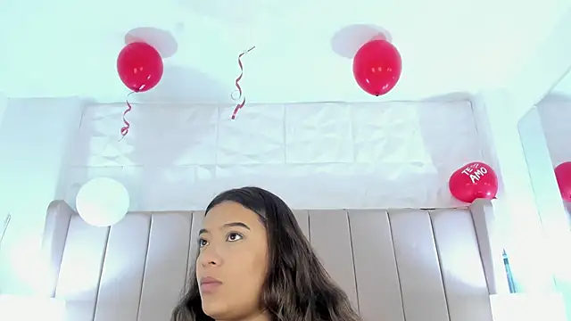 MollyBigBoobs12 online show from 02/20/25, 07:30