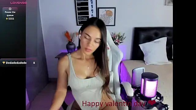 Sara lopez 28 online show from 02/15/26, 12:03