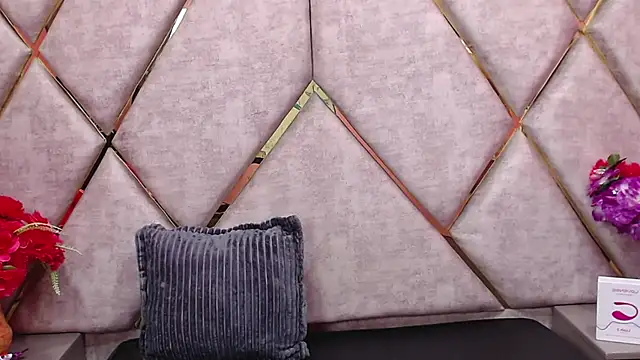 Snapshot of Eimy_Sexy_ chatting on 02/10/25, 12:18 Eimy Sexy online show from 02/10/25, 12:18