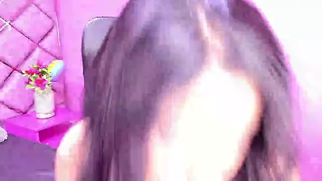 Snapshot of Eimy_Sexy_ chatting on 02/17/25, 06:26 Eimy Sexy online show from 02/17/25, 06:26