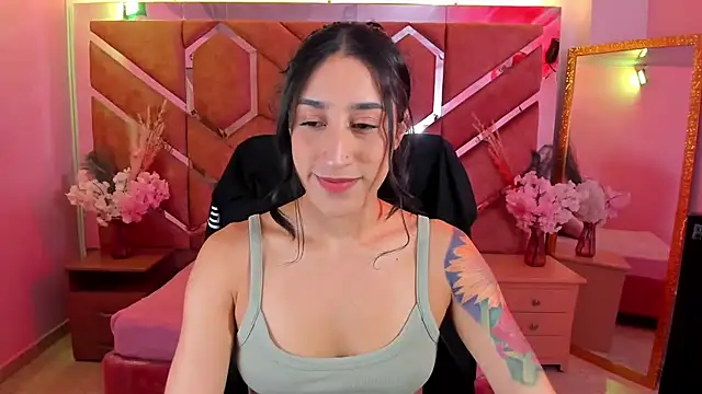 Snapshot of Eimy_Sexy_ chatting on 07/28/26, 02:13 Eimy Sexy online show from 07/28/26, 02:13