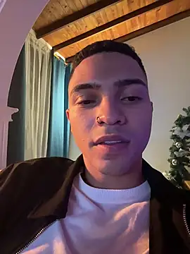 Thiago Santo  online show from 01/01/25, 08:13