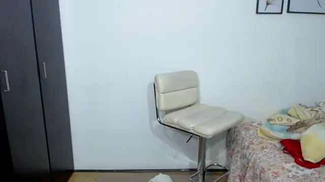 viki mom online show from 12/11/24, 04:28