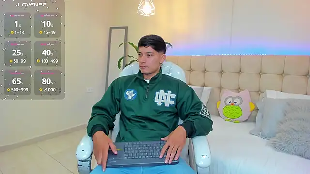 Damian23   online show from 01/18/25, 12:36