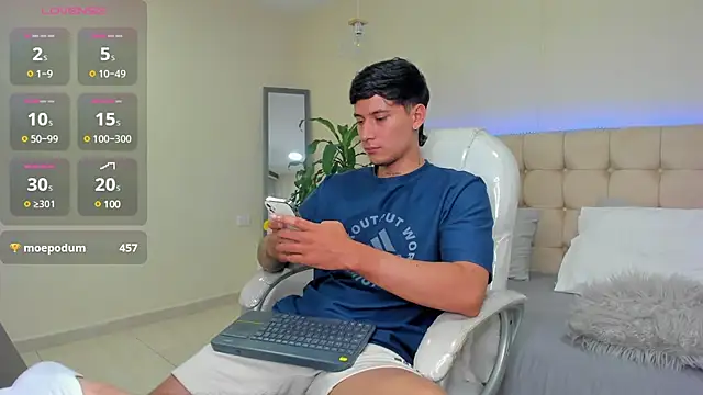 Damian23   online show from 02/19/25, 04:00