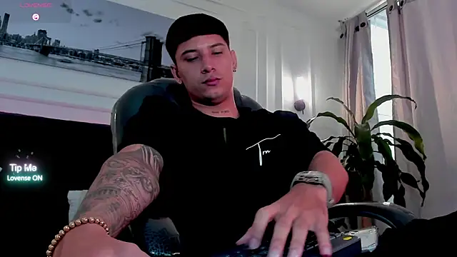 Damian23   online show from 04/09/26, 12:21