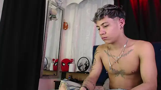 Snapshot of Sexys_Boys_Hot1 chatting on 06/20/26, 01:19 Sexys Boys Hot1 online show from 06/20/26, 01:19