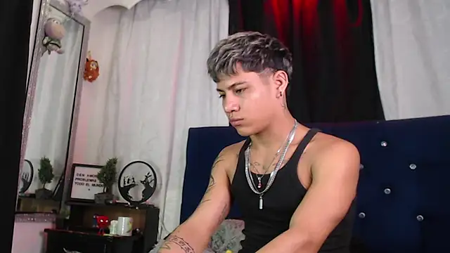 Snapshot of Sexys_Boys_Hot1 chatting on 06/25/26, 05:12 Sexys Boys Hot1 online show from 06/25/26, 05:12
