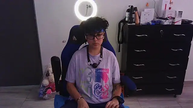 thomascooper7 online show from 02/24/25, 09:31