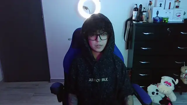 thomascooper7 online show from 09/28/25, 12:49