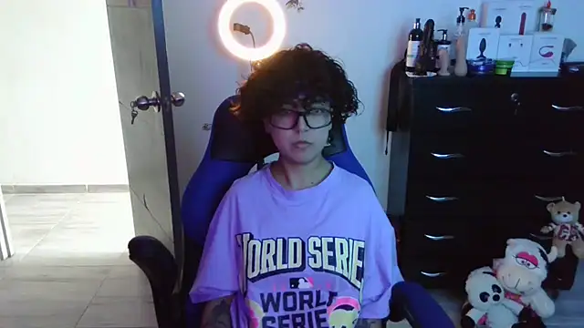 thomascooper7 online show from 10/11/25, 07:12