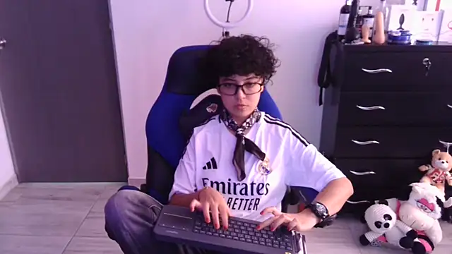 thomascooper7 online show from 02/17/26, 06:47