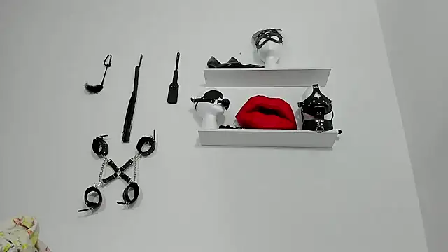 Snapshot of Sabrina_Rosse__ chatting on 02/11/25, 09:09 Sabrina Rosse   online show from 02/11/25, 09:09