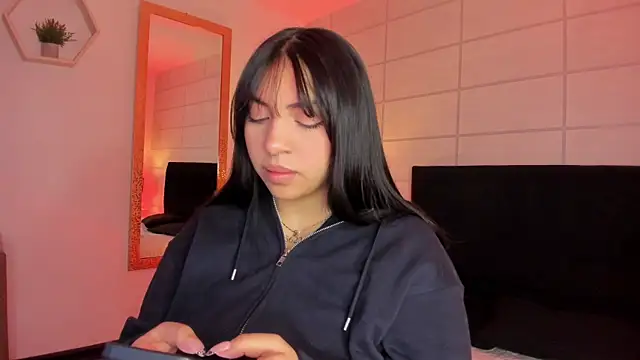 Christine Laam online show from 01/13/26, 11:59