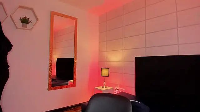 Christine Laam online show from 01/19/26, 12:09