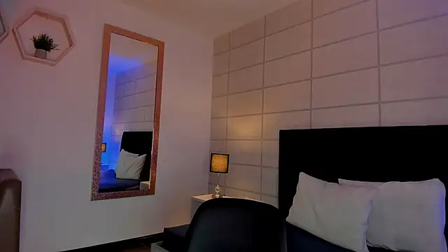 Christine Laam online show from 02/12/26, 12:11