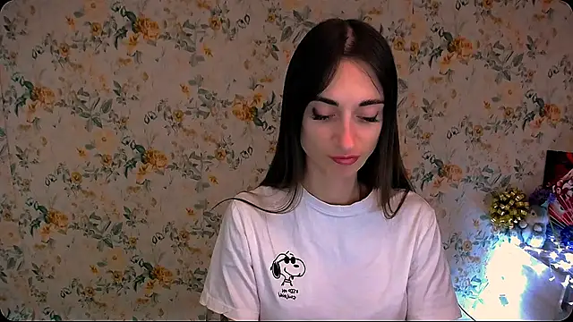 Snapshot of Asia_N_ chatting on 12/18/24, 07:26 Asia N online show from 12/18/24, 07:26