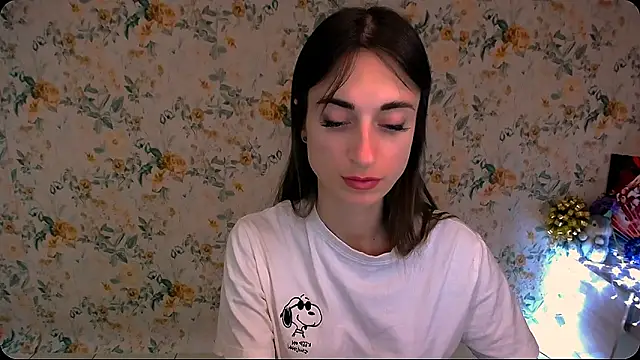 Snapshot of Asia_N_ chatting on 12/18/24, 11:13 Asia N online show from 12/18/24, 11:13