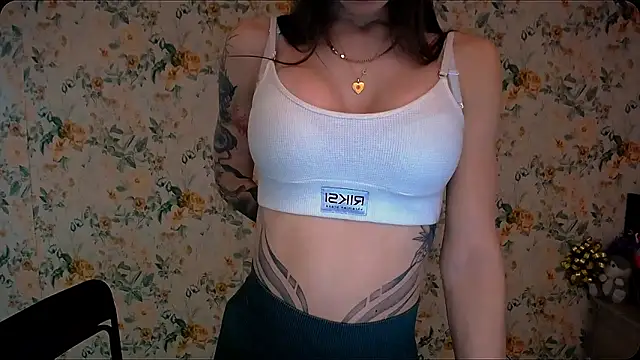 Snapshot of Asia_N_ chatting on 01/21/25, 07:26 Asia N online show from 01/21/25, 07:26