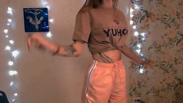 Snapshot of Asia_N_ chatting on 09/11/25, 03:28 Asia N online show from 09/11/25, 03:28