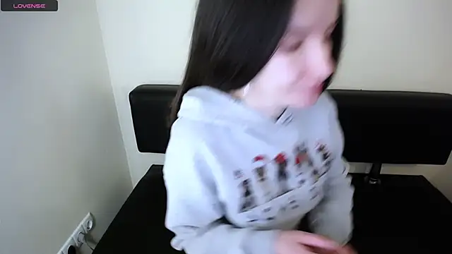 LaimaV  online show from 10/07/25, 07:05