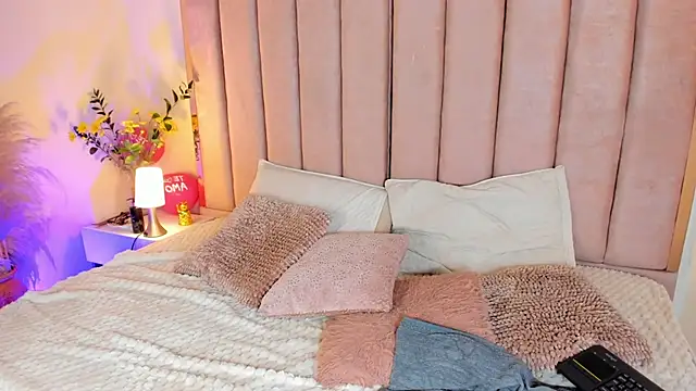 Milan ebony online show from 10/25/25, 11:29