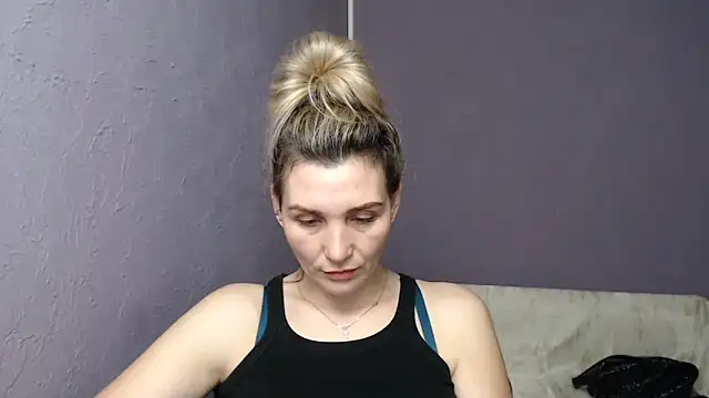  sexy lady online show from 02/01/25, 03:28