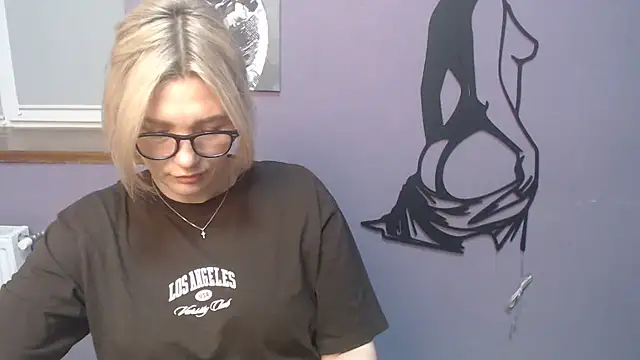  sexy lady online show from 05/21/26, 12:45