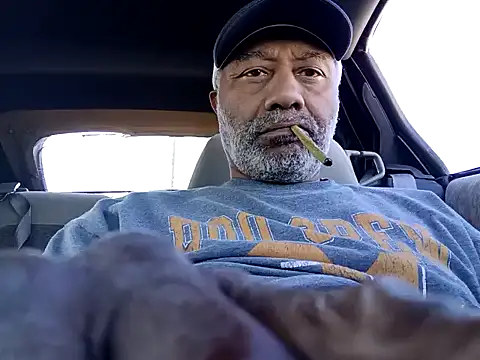 Snapshot of yasohw chatting on 01/31/25, 08:01 yasohw online show from 01/31/25, 08:01