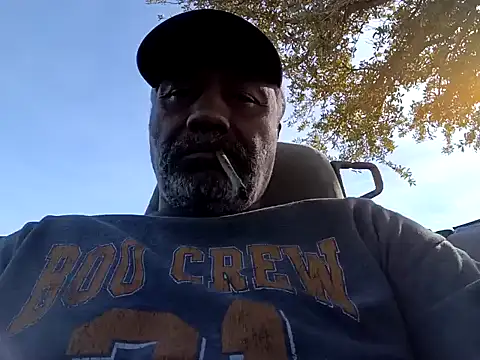 Snapshot of yasohw chatting on 02/02/25, 09:13 yasohw online show from 02/02/25, 09:13