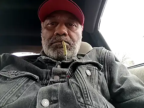 Snapshot of yasohw chatting on 02/09/25, 05:43 yasohw online show from 02/09/25, 05:43