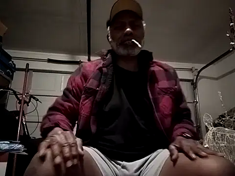 Snapshot of yasohw chatting on 02/10/25, 04:52 yasohw online show from 02/10/25, 04:52