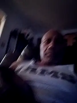 Snapshot of yasohw chatting on 11/28/25, 02:58 yasohw online show from 11/28/25, 02:58