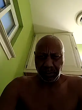 Snapshot of yasohw chatting on 11/30/25, 01:04 yasohw online show from 11/30/25, 01:04