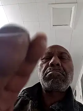 Snapshot of yasohw chatting on 12/01/25, 03:22 yasohw online show from 12/01/25, 03:22