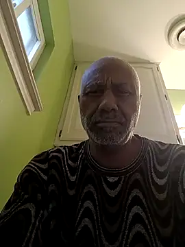 Snapshot of yasohw chatting on 12/05/25, 01:31 yasohw online show from 12/05/25, 01:31