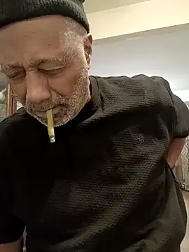 Snapshot of yasohw chatting on 12/16/25, 03:17 yasohw online show from 12/16/25, 03:17