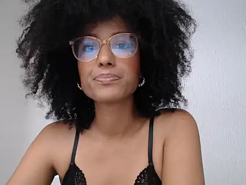 Snapshot of violettamartins chatting on 04/13/26, 08:58 violettamartins online show from 04/13/26, 08:58