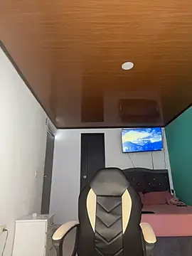 ALANAH KITTY online show from 04/15/26, 07:58