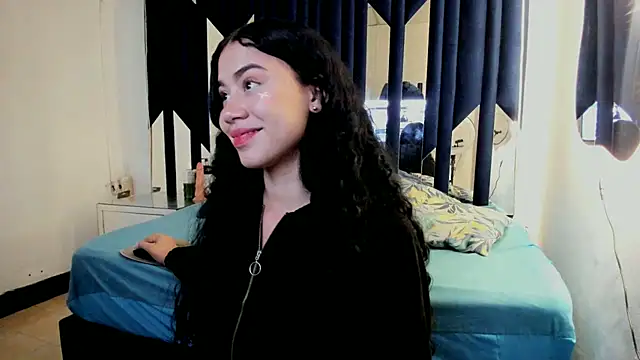 Snapshot of Sofia-candyht chatting on 12/22/24, 04:39 Sofia-candyht online show from 12/22/24, 04:39