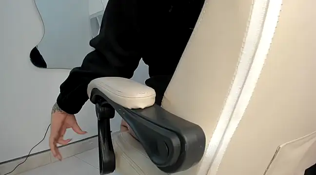 Snapshot of Sofia-candyht chatting on 01/15/25, 12:19 Sofia-candyht online show from 01/15/25, 12:19