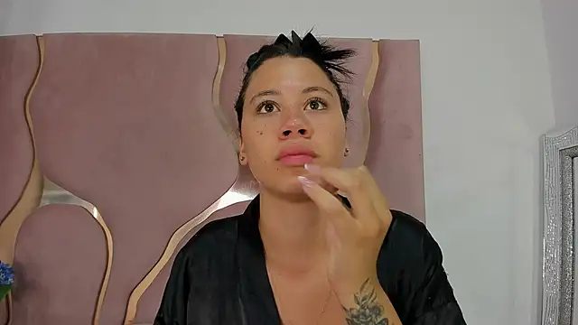 Sofia-candyht online show from 03/07/26, 04:15