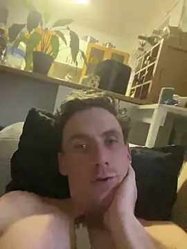 bradleyjamesmc online show from 02/13/25, 04:28