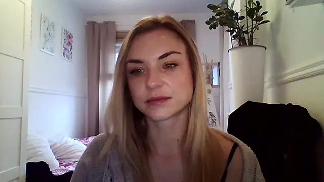 ashley xlove online show from 12/15/25, 07:34