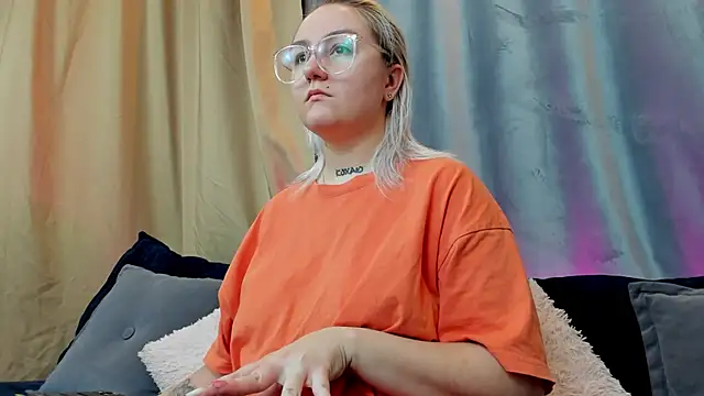 Debbie Taylor online show from 12/12/24, 03:37